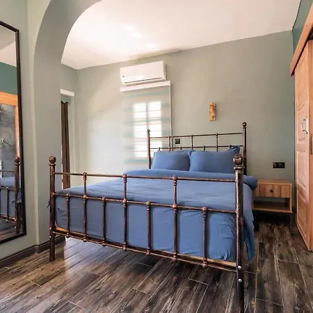 Liman Deluxe Μαρμαρίς