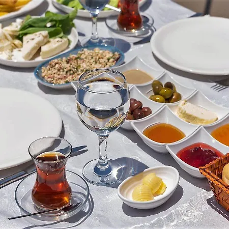 Liman Deluxe Hotell *