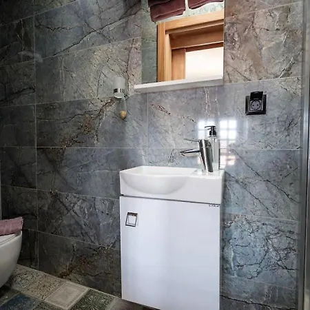 Liman Deluxe Hotell *