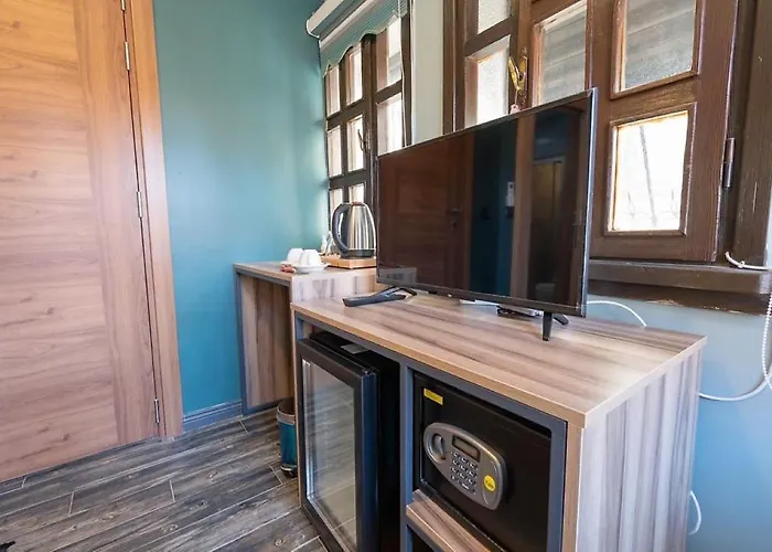 Liman Deluxe Hotell *